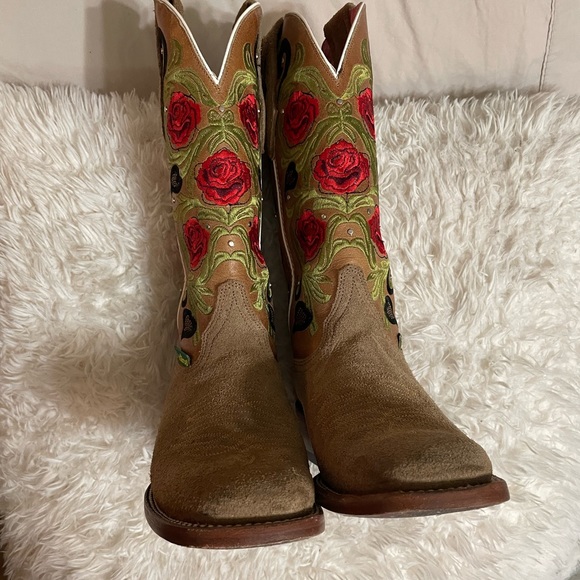 Cowgirl Boots with embroidered Roses - Picture 2 of 6